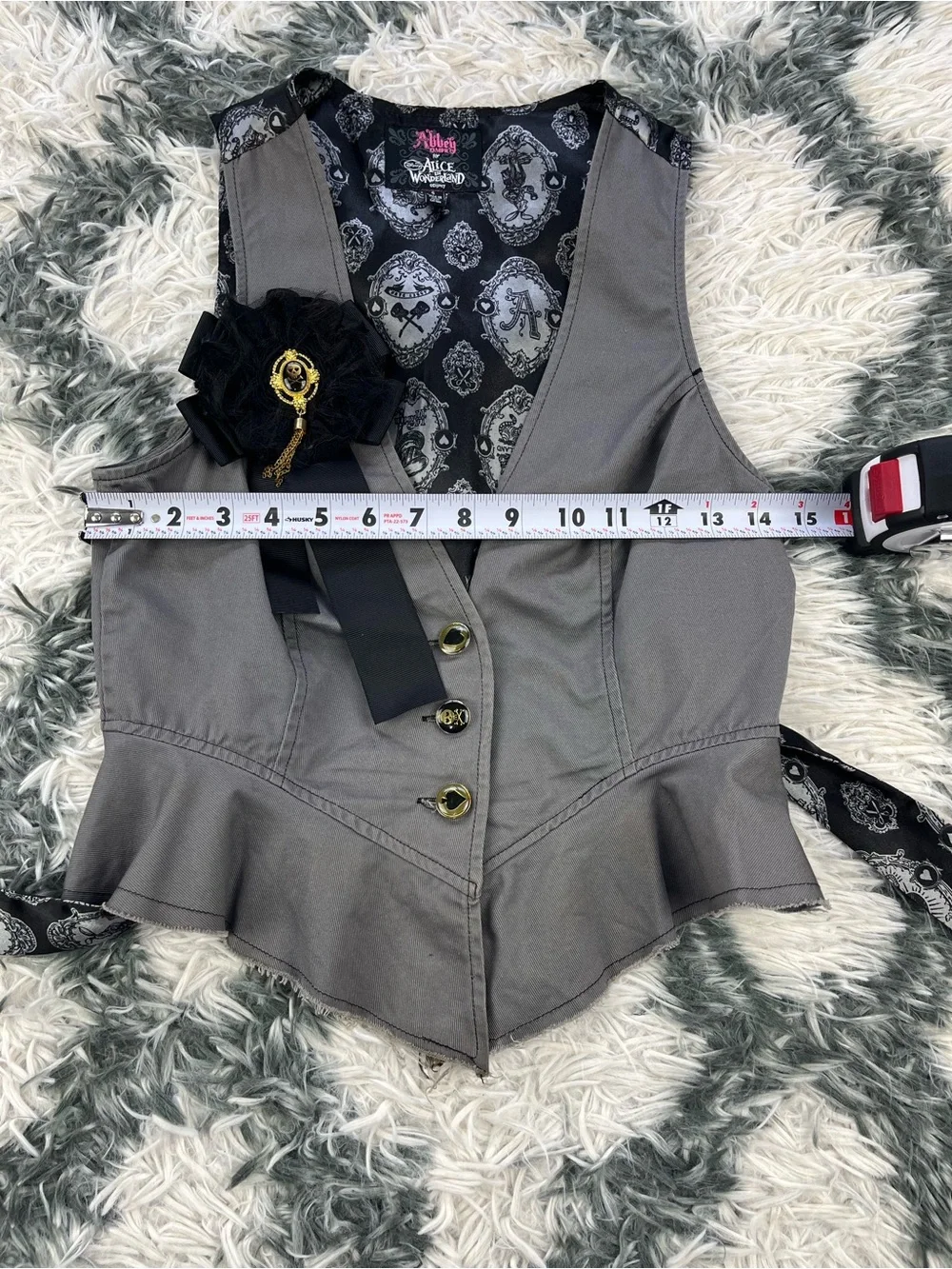 Disney Abby Dawn for Alice in Wonderland Vest Gray Size Kids Small